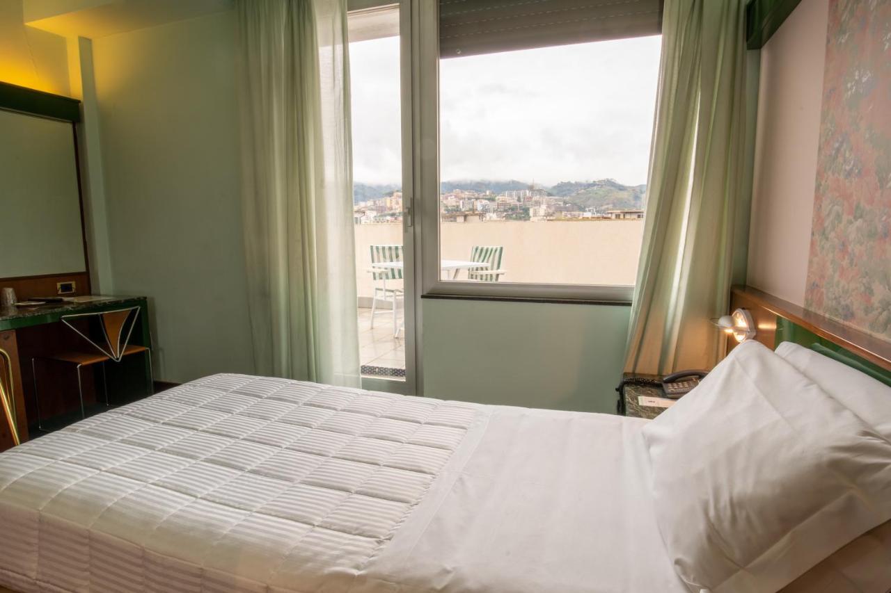 Hotel Royal Palace Messina Exterior photo